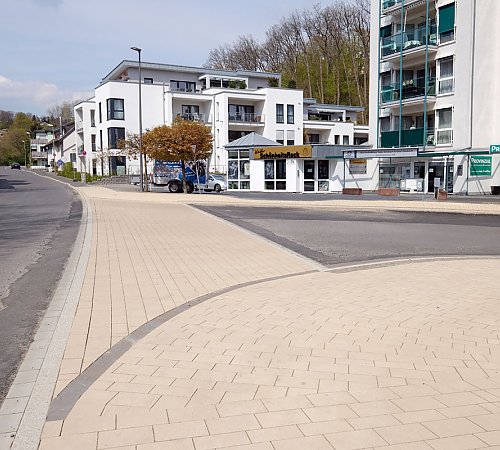 Der Stadteingang Nord, Anfang Mai 2021: Noch fehlt die endgültige Asphaltierung. Der Stadteingang Nord, Anfang Mai 2021: Noch fehlt die endgültige Asphaltierung.